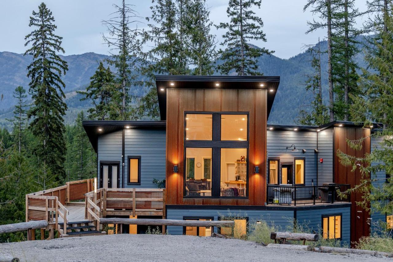 Ski In Ski Out With Huge Game Room And Hot Tub Fernie Esterno foto