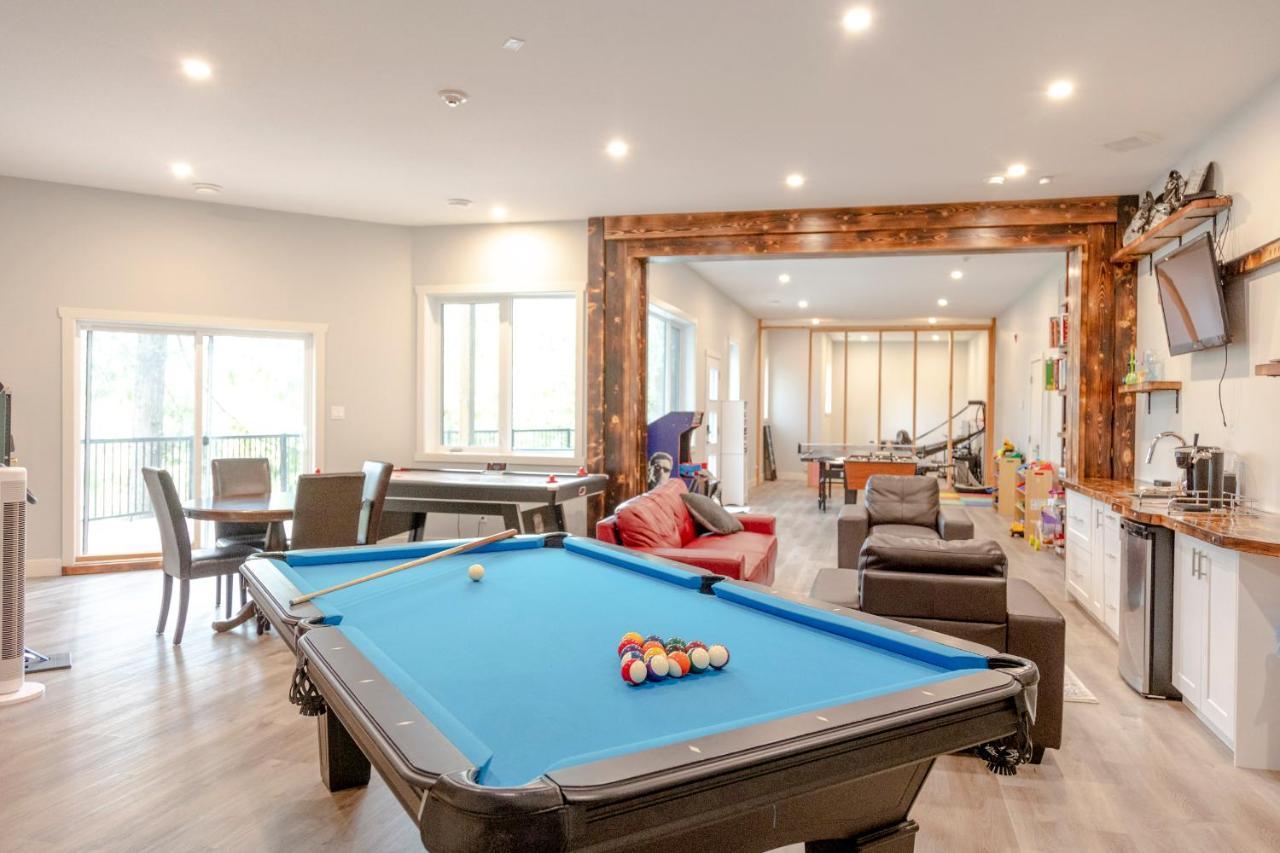 Ski In Ski Out With Huge Game Room And Hot Tub Fernie Esterno foto