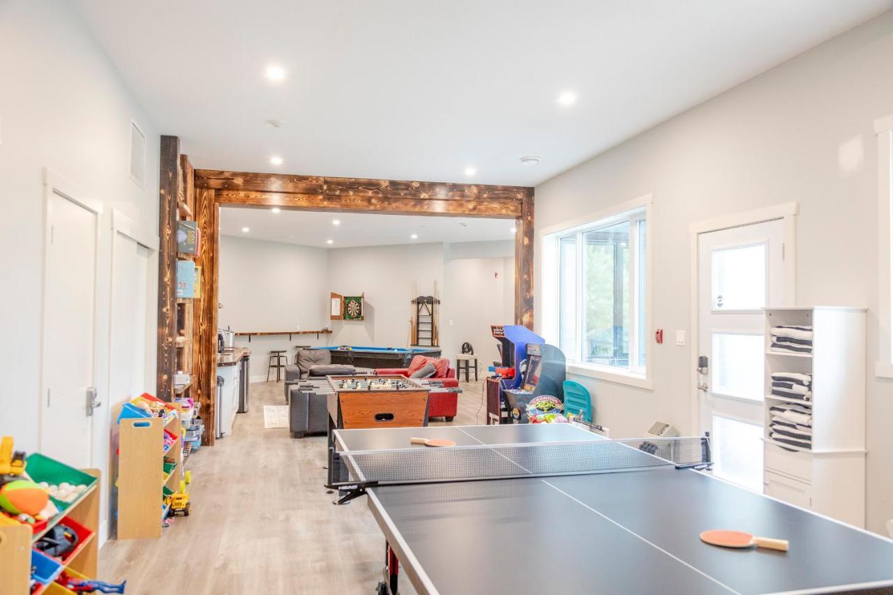 Ski In Ski Out With Huge Game Room And Hot Tub Fernie Esterno foto