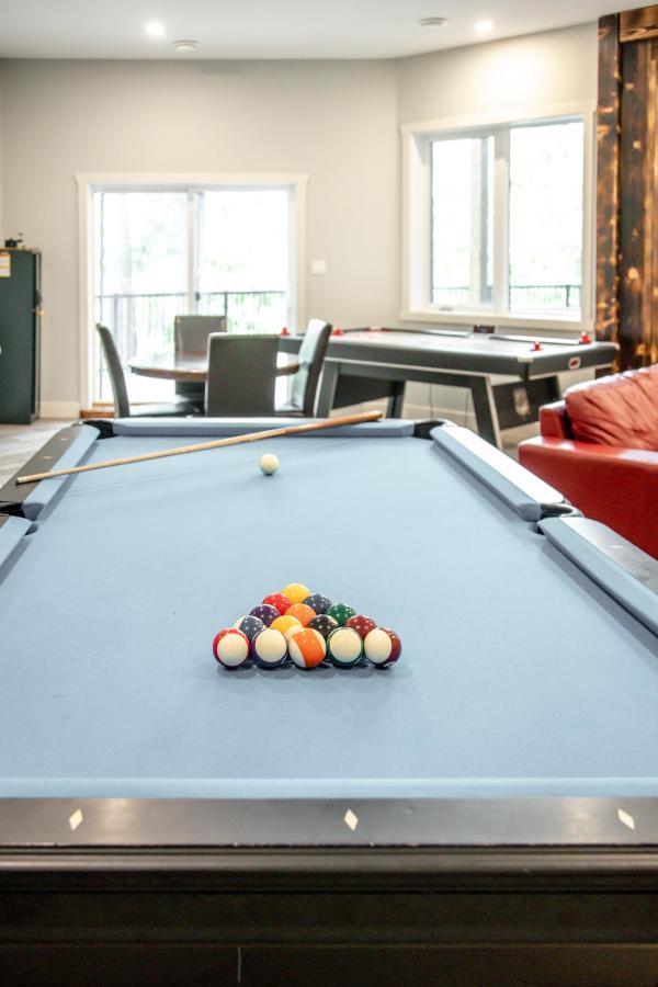 Ski In Ski Out With Huge Game Room And Hot Tub Fernie Esterno foto