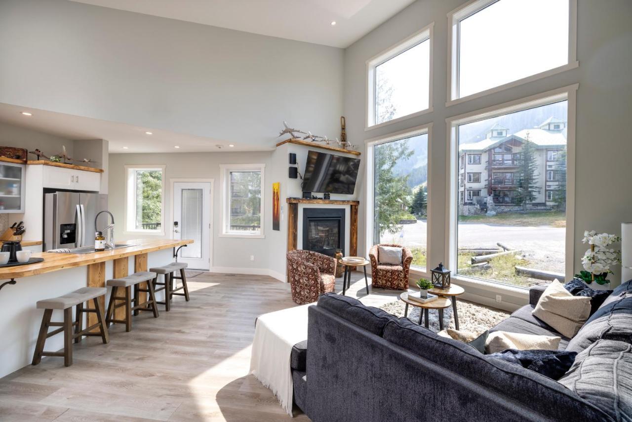 Ski In Ski Out With Huge Game Room And Hot Tub Fernie Esterno foto